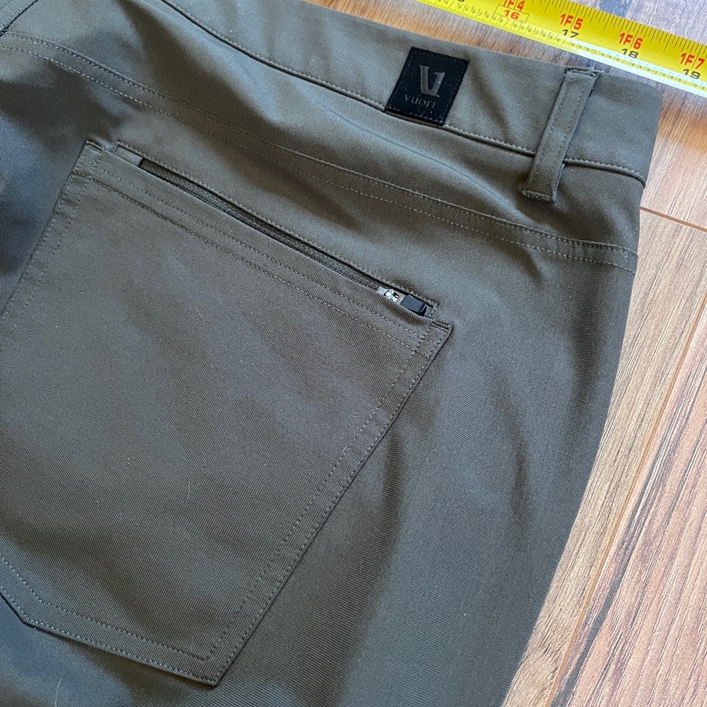 Vuori Meta Pant Athletic Slim Fit – Men’s 38x32 – Dark Oregano – NWOT - Picture 12 of 14